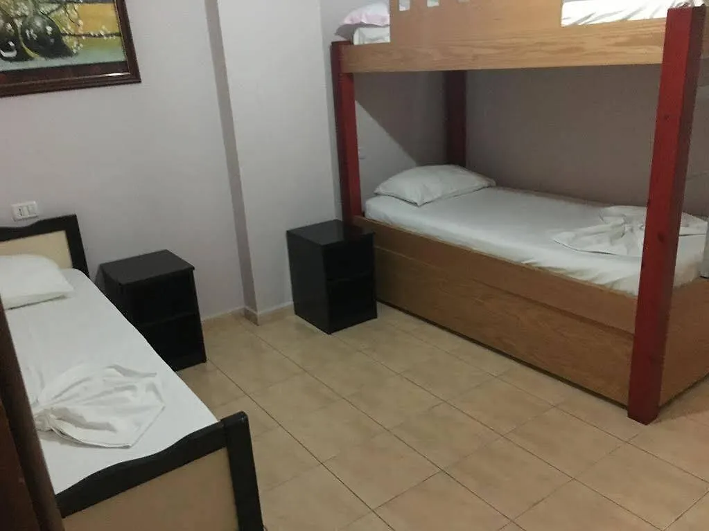 Espana Aparthotel Škalngur Hotel
